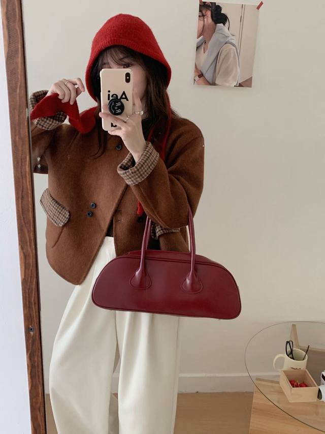 韩系东大门2025秋冬百搭显瘦圆领单排扣简约毛呢短外套女羊绒大衣