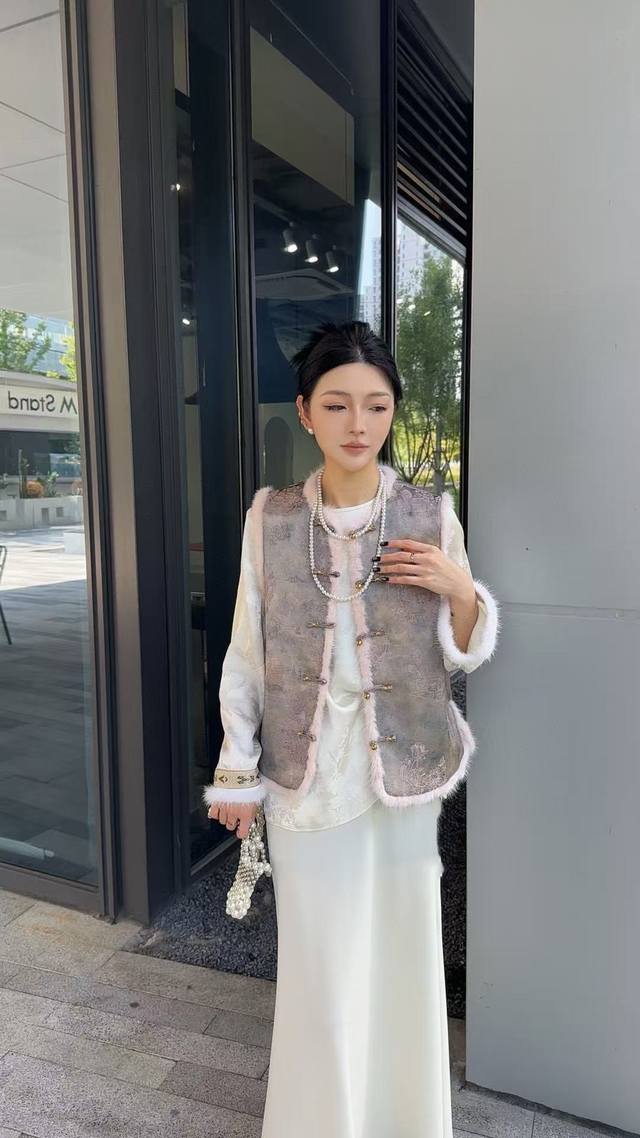 2025秋冬新品新中式国风人丝提花拼水貂毛夹棉马甲 码数：Smlxl