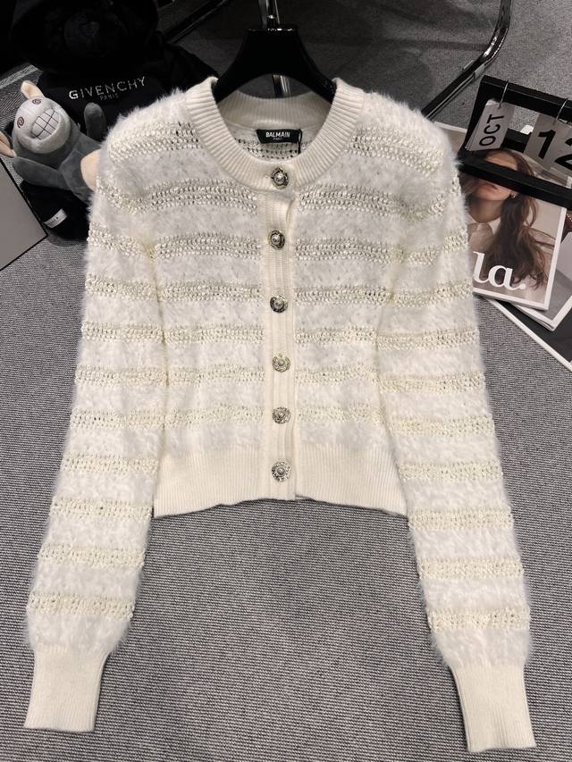 Balmai* 2025秋冬新款针织上衣，官网在售，超多博主都在穿，面料软糯亲肤，上身好舒服Sml