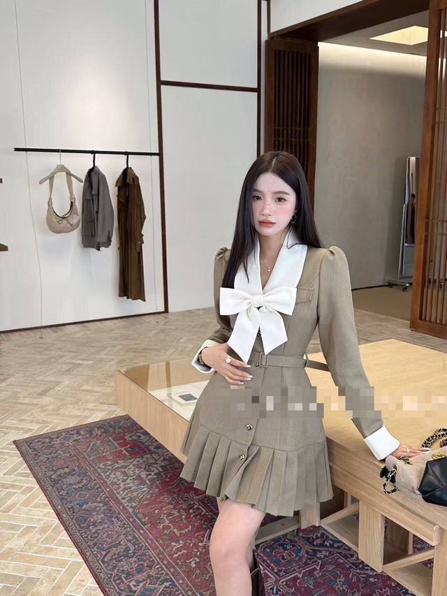 上新 设计感赫本风气质连衣裙 Smlpxl