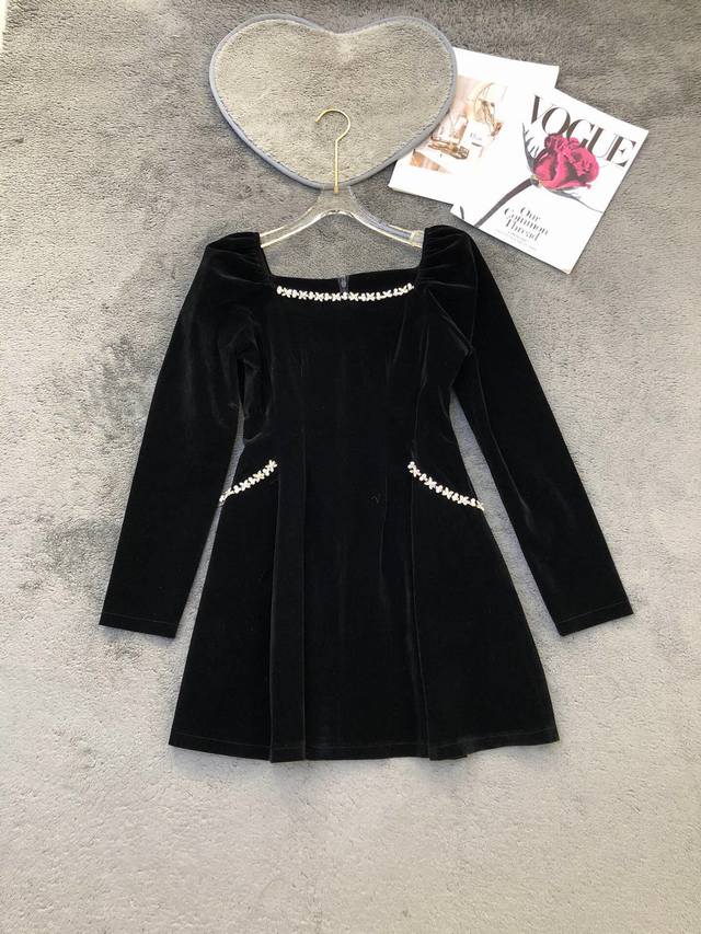 赫本重工镶钻方领A字连衣裙 Smlp