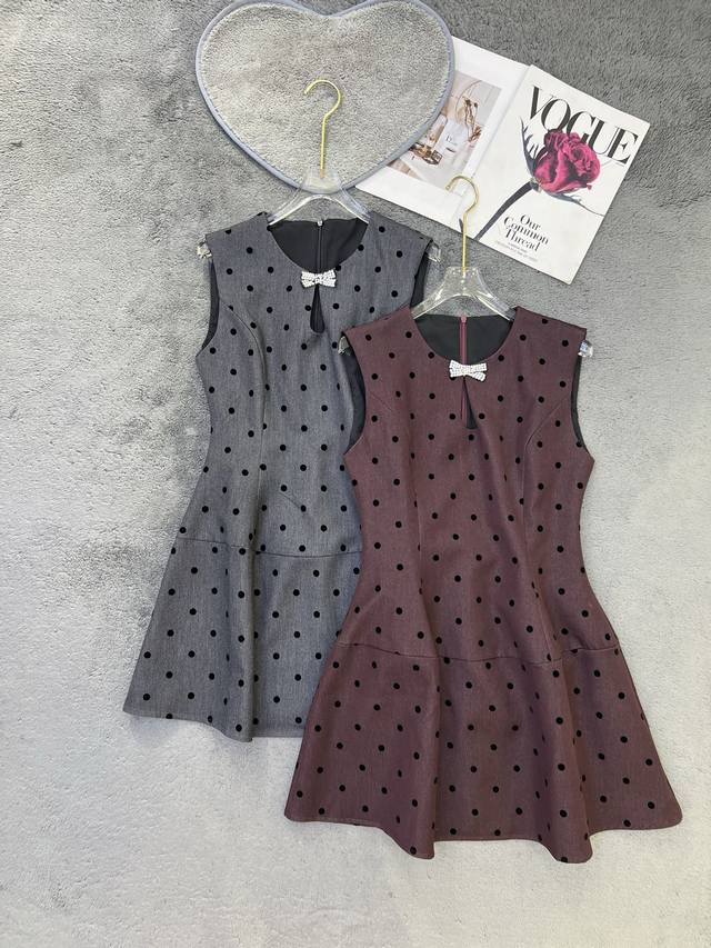 新款 设计感波点撞色蝴蝶结镶钻连衣裙 灰 红 Smlpxl