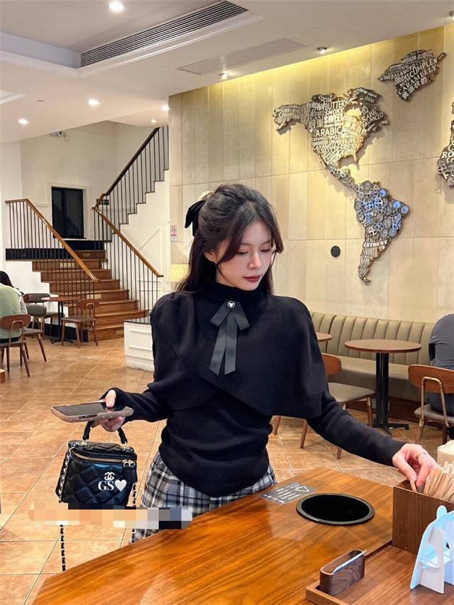 设计感高领披肩斗篷毛衣 Smlp