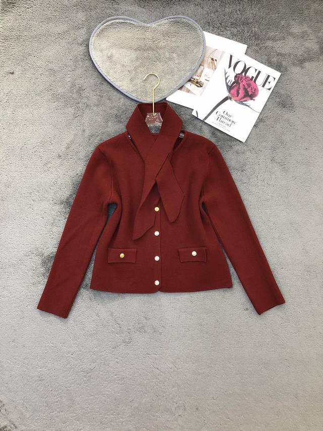 小香风配围脖毛衣 Smlp