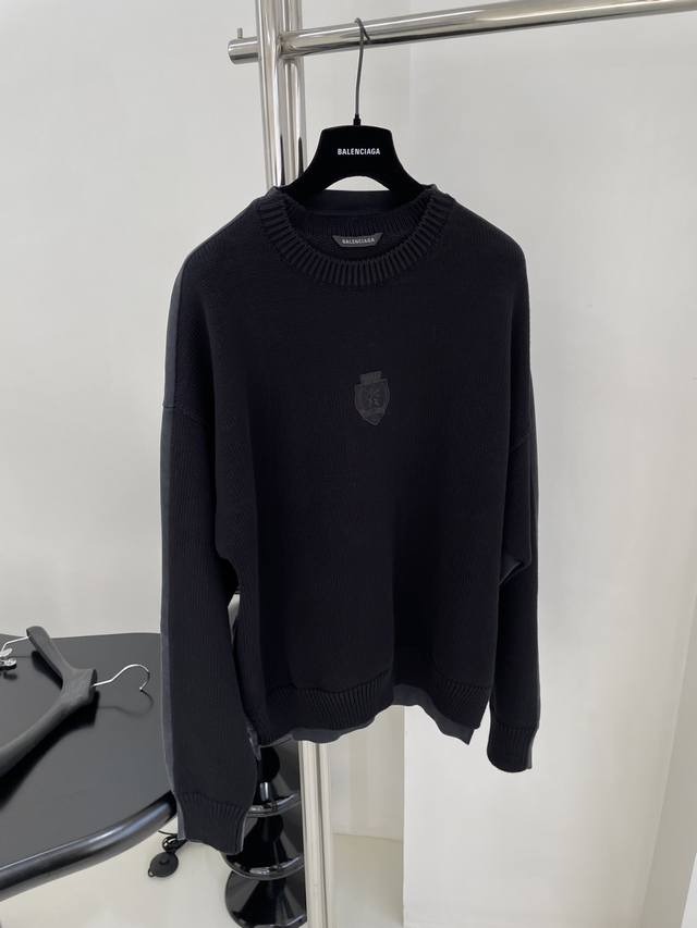 新品political Campaign Hybrid卫衣拼接针织衫 黑色棉质拼接毛圈针织衫，2片面料拼接 大廓形版型设计 错视效果圆领针织衫，正面饰以醒目字母