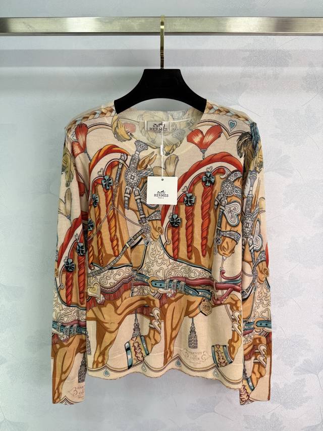 He*25早秋新款圆领针织衫 马车图案超美 面料柔软舒适 手工卷边工艺 图案清晰立体 秋冬内搭叠穿都完美！1色3码Sml