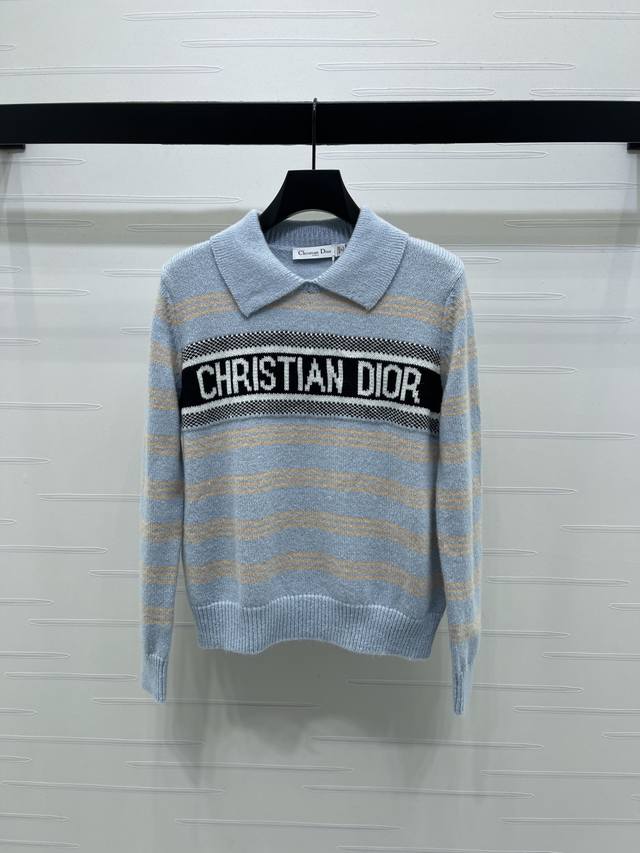 上新原单高端品质 Dio* 2025秋冬最新系列！条纹翻领针织长袖！定制羊毛纱线织造，弹力舒适，质感十足，翻领polo针织上衣裁剪，上身呈现休闲慵懒的穿搭格调，