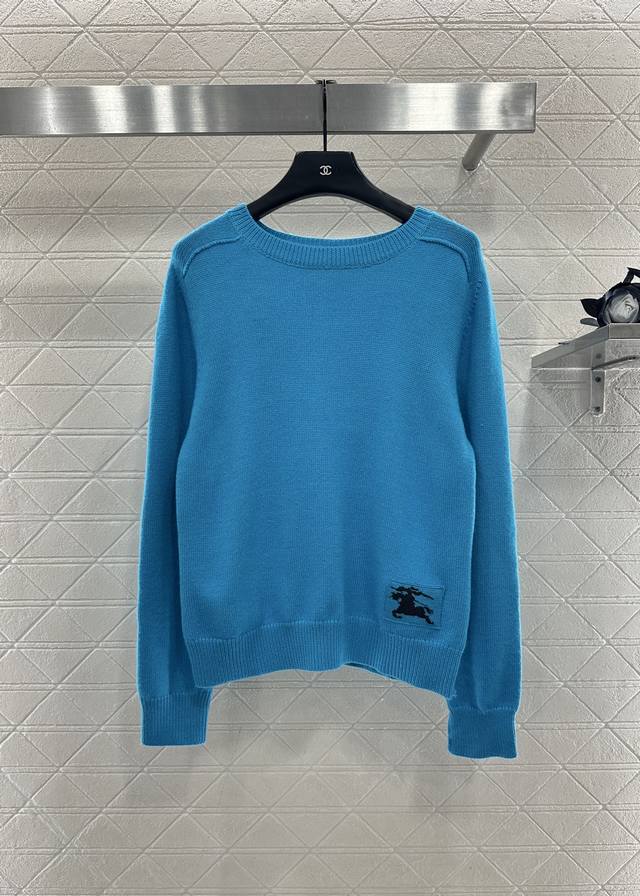 Bbr*2025新品上架 套头战马针织长袖 定制Yb羊毛纱线织造，质感高级，舒适柔软，圆领套头毛衣剪裁，平针细腻肌理，大身通体螺纹包边，轻松突出满分细节质感，以