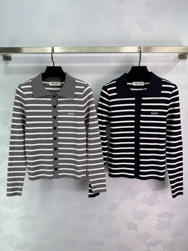 Miu*25早秋新款条纹针织开衫，法式优雅随性风满满2色3码Sml T226B.