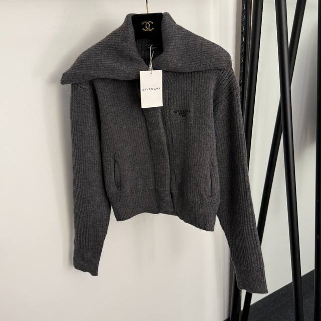 款号20257346 Givench*新款 Logo刺绣大翻领长袖针织开衫外套，灰色，粉色，Sml， M码：肩宽45，胸围96，袖长58，长49；重量：0.68