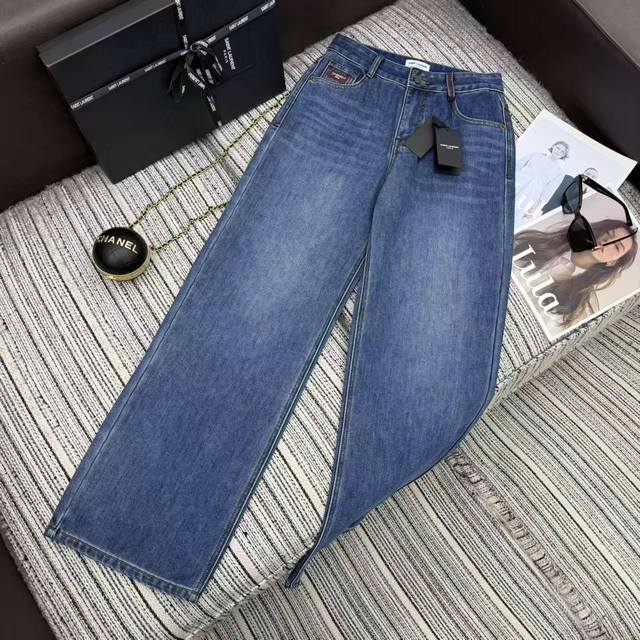 强烈推荐 25年早秋冬系列 Ysl*新款牛仔直筒裤 加绒保暖面料 字母印花皮牌点缀 洗水颜色好看Sml