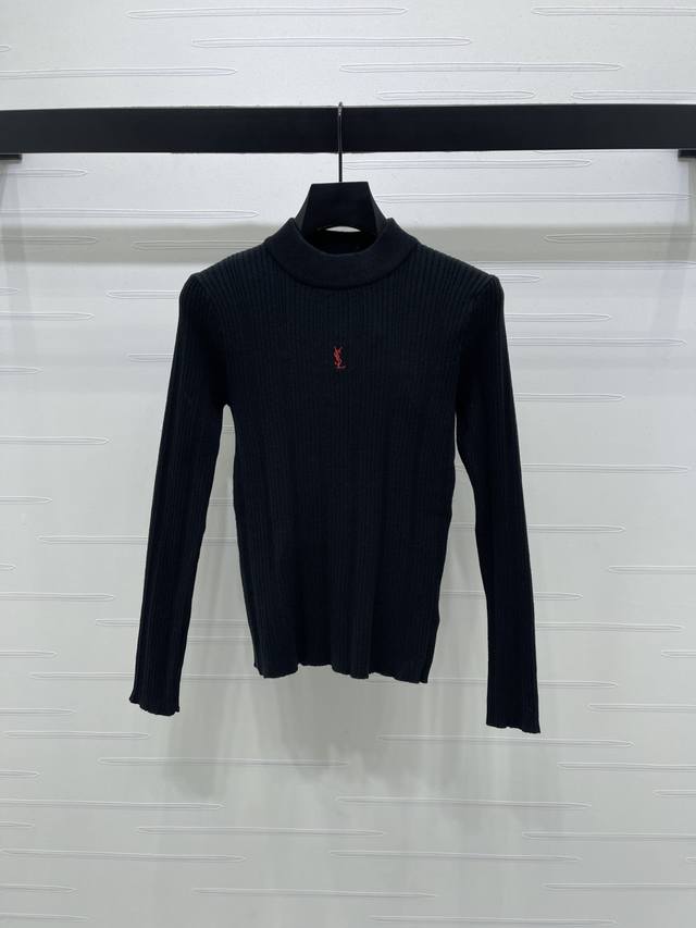 上新原单高端品质 Ysl* 2025秋冬最新系列！刺绣针织长袖打底！定制羊毛针织材质 柔软柔软 弹力十足 圆领针织长袖上衣 领口袖口细腻包边 穿着舒适 成衣细密