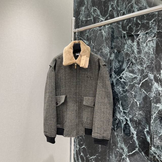 Miu 25秋冬新款 毛领可拆卸真皮毛领夹克外套 知性分子学院风定制100%羊毛呢面料质感超赞一个色现货Sml