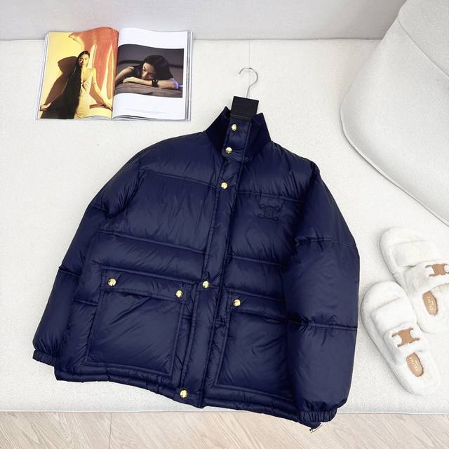 Ce 25Ss 秋冬最新款撞色螺纹凯旋门装饰立领羽绒服 立体剪裁H版型 时髦又帅气 定位刺绣字母Logo标志 国标90白鹅绒填充 原版定制提花记忆丝Logo面料