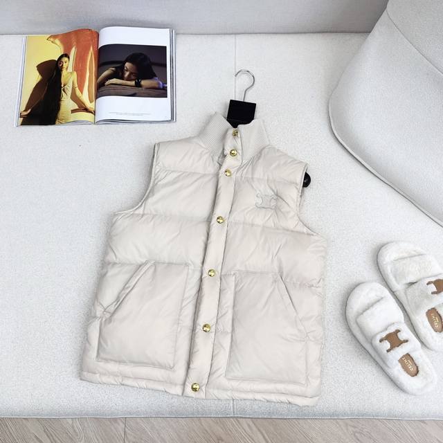 Ce 25Ss 秋冬最新款撞色螺纹凯旋门装饰立领羽绒马甲 立体剪裁H版型 时髦又帅气 定位字母Logo皮牌标志 国标90白鹅绒填充 原版定制提花记忆丝Logo面