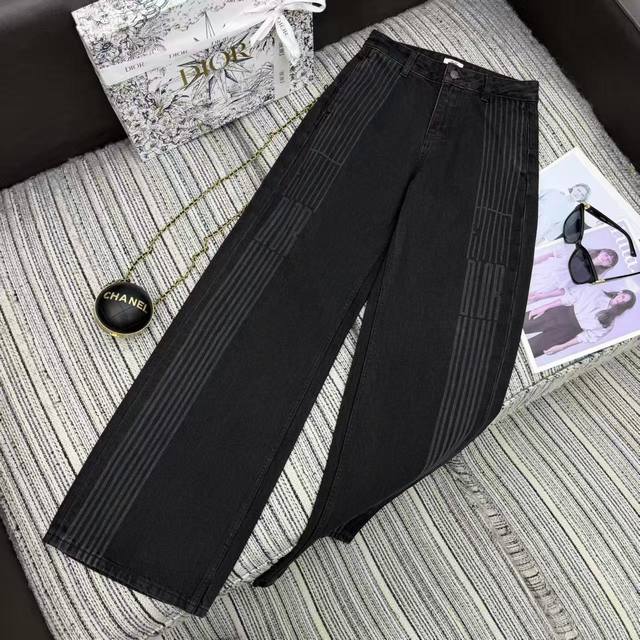 强烈推荐 25年早秋冬系列 Dio*新款牛仔阔腿裤 条纹边设计 洗水颜色好看 .
