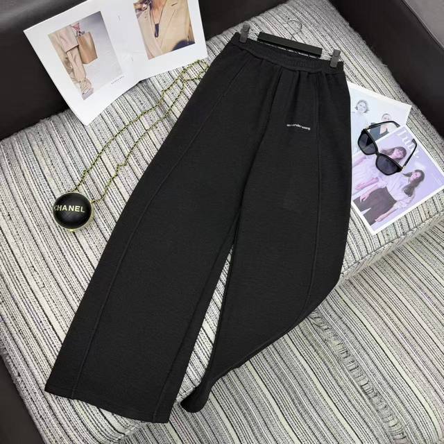 强烈推荐 25年早秋冬系列 Alex*新款弯刀松紧腰阔腿裤 烫钻字母设计 三色Sml .