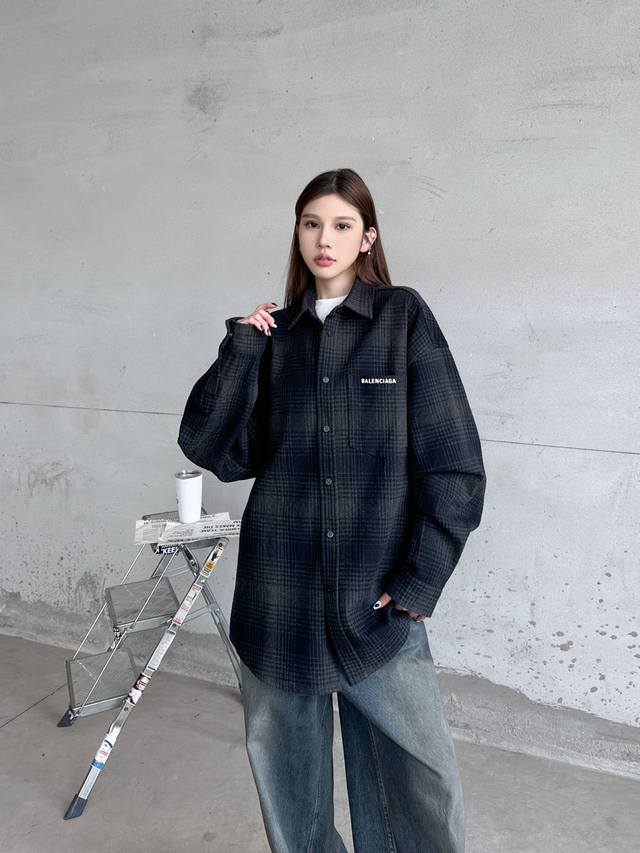 巴黎 ｜ 新款衬衣，品牌原版加厚色织格子面料，成衣洗水工艺加前后经典印花标，男女同款，尺码Sml