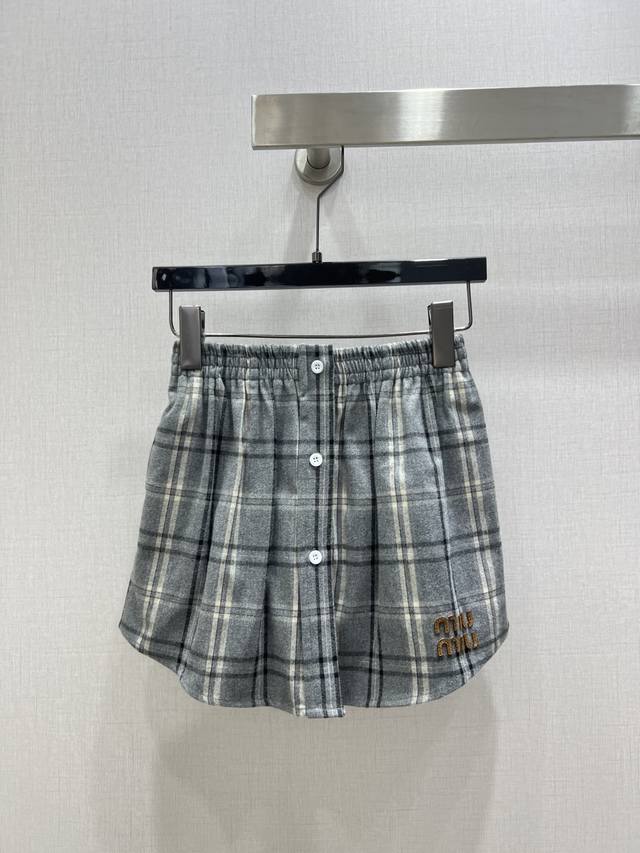 强烈推荐 Miu*2025新款 英伦复古法兰绒格纹一套搭配 缪系穿搭 复古有型 采用定织开发的格纹面料 对格工艺做法 廓形衬衫超短Mini半裙 分开批 超级经典