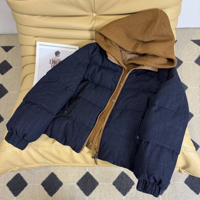 秋冬新款 25Ss～Bc 撞色可拆卸针织羊毛帽羽绒服外套 H立体剪裁版型设计 时髦又帅气 国标90白鹅绒填充 质感超赞 轻盈舒适 立体压线线条工艺 原版五金配件