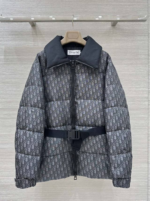 独家首发 高端原单品质Missd高级单品，25秋冬滑雪系列！本季必入代购爆款！立体夹克羽绒棉面包服！定制高密度科技塔夫绸Oblique提花面料！内里防风双层工艺