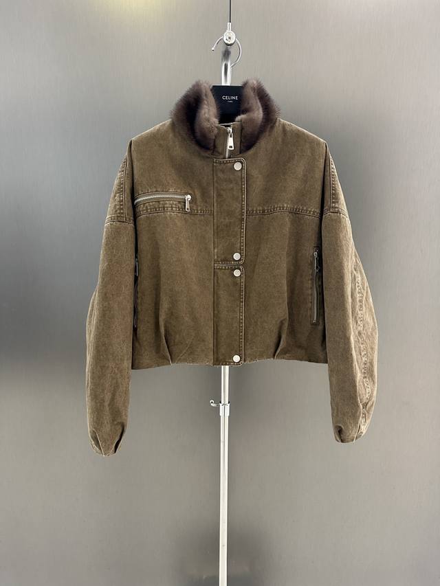 Celin 秋冬新款高品质复古水洗牛仔鹅绒服 搭配进口天鹅绒水貂毛领 内里90鹅绒填充 Sml 衣长52，胸围140，码数M