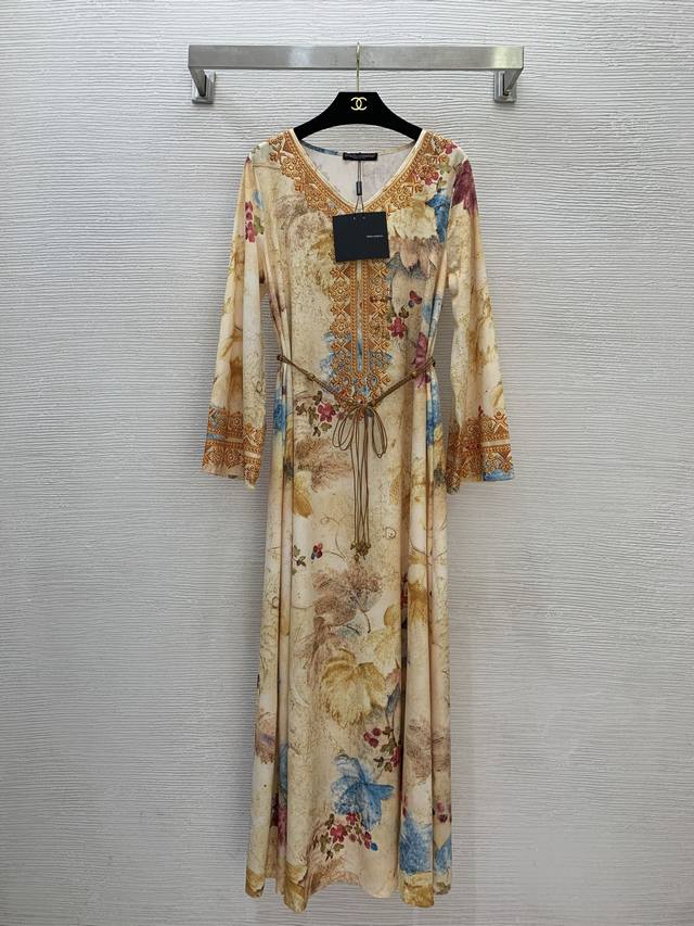 杜嘉班纳Dg*新款欧美时尚外贸专供长裙！宫廷风水墨晕染印花宽松A字大版阔袖V领连衣裙赠送腰绳！蓝色、杏色、 S码：肩宽38，胸围102，袖长58，裙长137