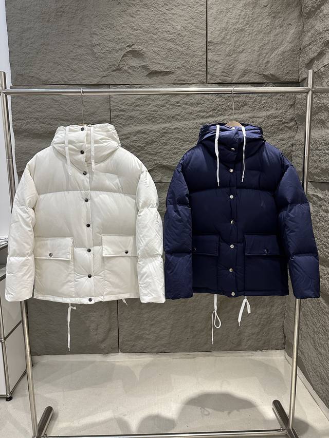 Rard 25秋冬新款 连帽羽绒外套 面包服，男女同款，宽松的面包服版型，带有法式慵懒感，不挑身材 藏肉又显随性，棉感面料，整件面里同料，内填90白鸭绒 充绒量