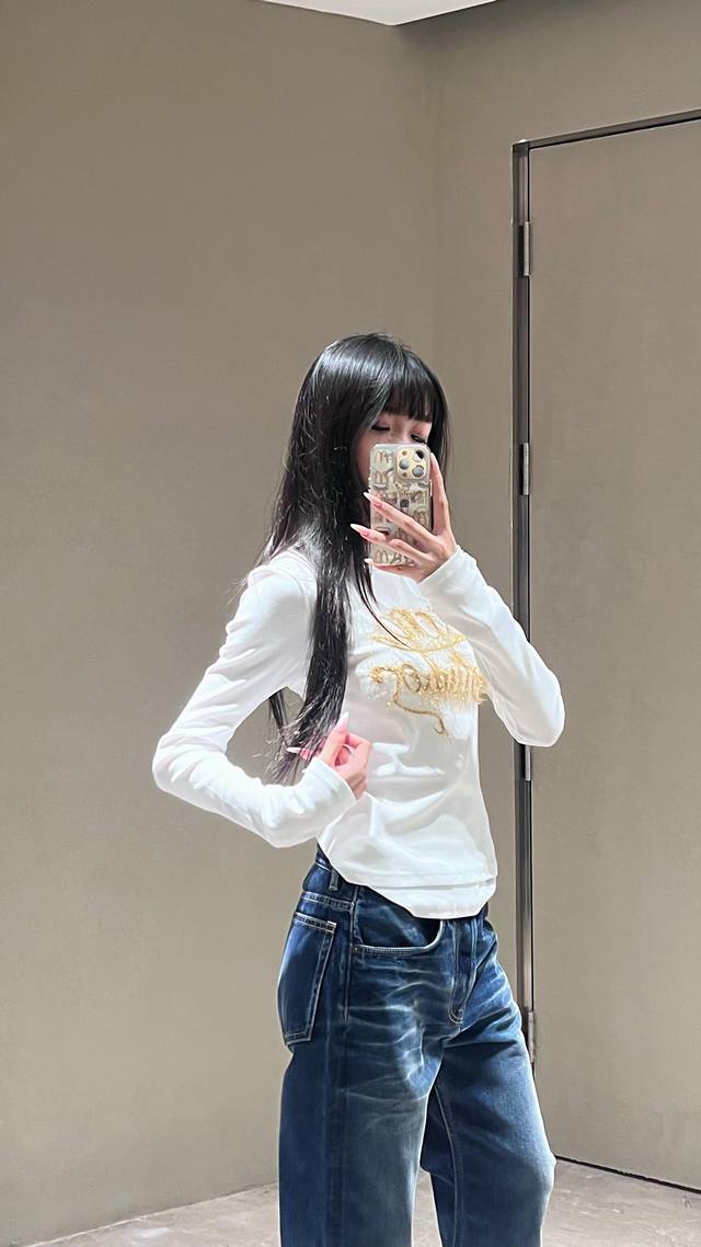 Acne Studi*S 25Fw秋冬新款 金绳绣字母假两件长袖T恤丨独家Yb开发！高版出品！高弹针织坑条，软而不塌，修身但不紧绷， 金丝绳绣+闪粉 双重工艺，