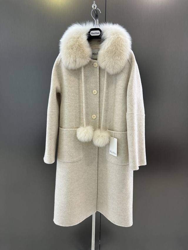 Maxmara *秋冬新款高品质皮草大衣 狐狸毛毛领可拆 羊绒羊毛面料 柔软舒适 Sml 衣长102，胸围100，码数M