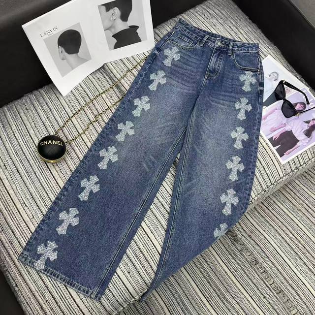 强烈推荐 25年早秋系列 克罗心新款烫钻十字架牛仔直筒裤 洗水颜色好看 Smlxl