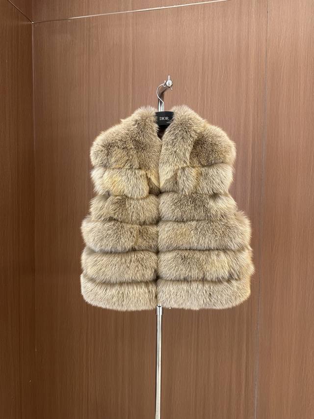 Dioar * 25年新款高品质狐狸毛马甲 进口芬兰白狐 门襟拼接进口小羊皮 丝绸里衬 高级时尚 追求品质的宝宝必入单品 Sml 衣长58，胸围92，码数M