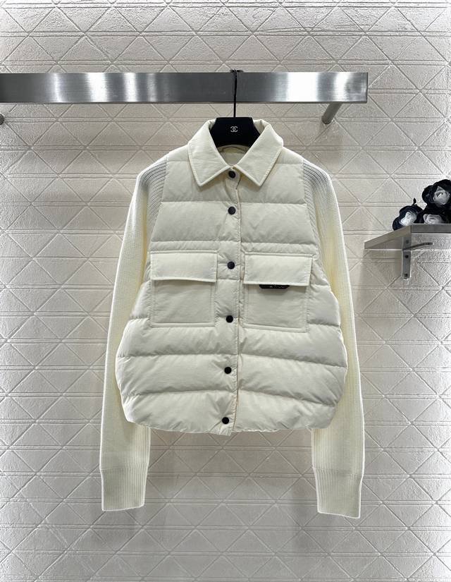 Bc* 25Ac新品上架 针织拼接翻领羽绒外套 定制Yb进口防风防水尼龙材质，其工艺还原升级材质，提升秋冬御寒功能。白鹅绒填充内里，整件轻盈保暖，躯干采用长方格