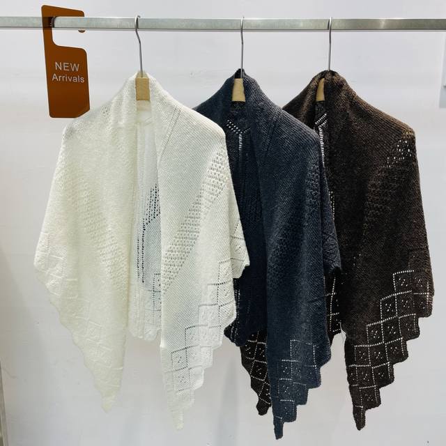 新款镂空钩花羊毛披肩薄款多功能围巾空调衫