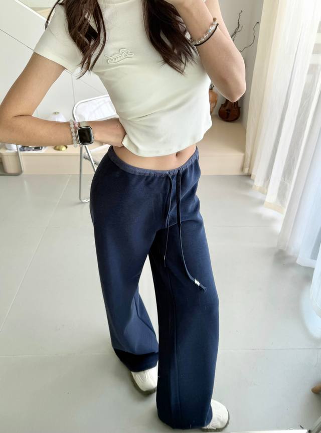 25秋冬[新款 高端针织羊毛 毛料复合布料 修身 设计腰部拼色 感时尚满满 主打休闲时尚 蓝色 杏色Sml