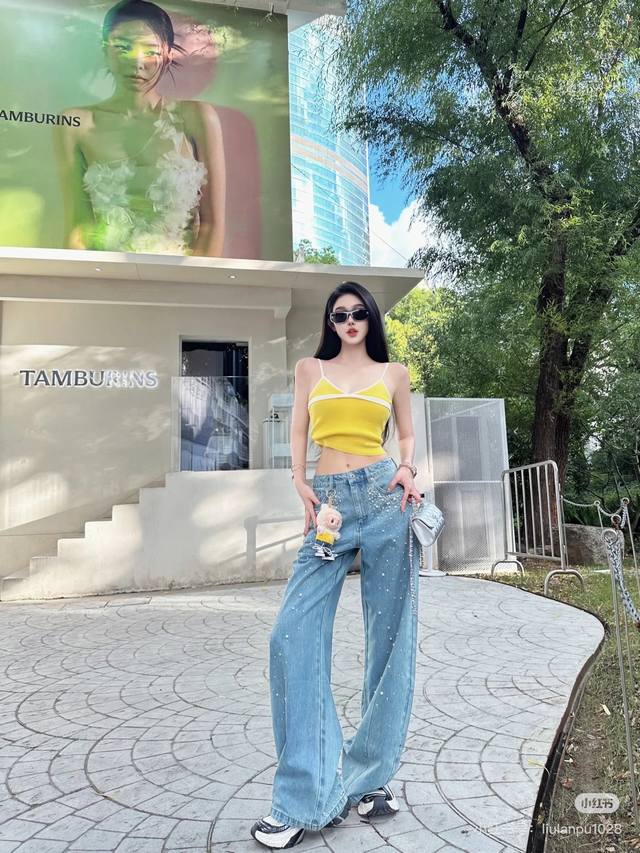 Alexander Wan*大王家新款 高端定制做旧洗水棉面料、重工钉珍珠高温烫钻Blingbling闪耀高级宽松百搭弯刀阔腿牛仔裤！浅蓝色， M码：腰围72，