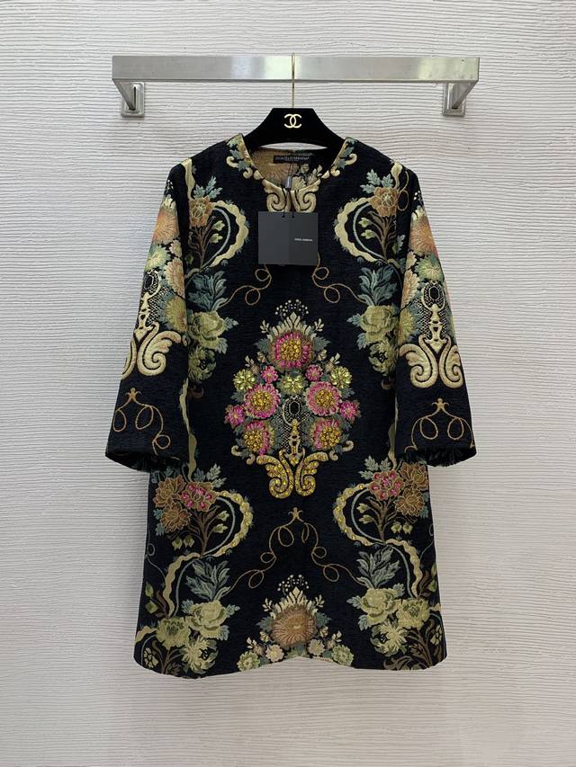 杜嘉班纳Dg*新款高端定制雪尼尔绒面料、宫廷风复古提花图案重工镶钻钉珠花朵装饰宽松版百搭显瘦圆领七分袖中长款大衣外套！黑色， M码：肩宽38，胸围102，袖长4