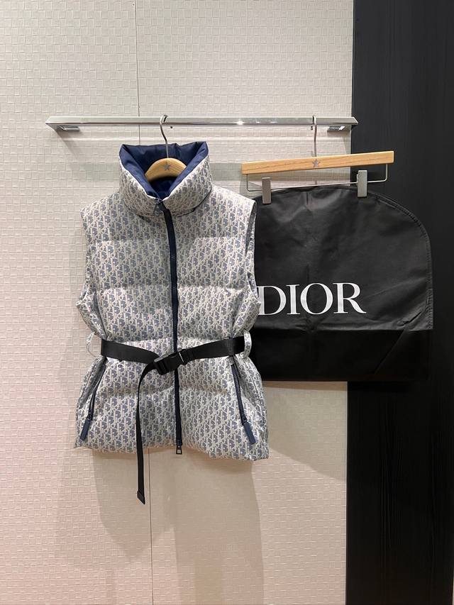 新款25阿尔卑斯滑雪系列老花Logo提花立领羽绒马甲背心外套 卡扣腰带收腰装饰 休闲百搭 时尚减龄 90羽绒10羽毛配送防尘袋 Sml