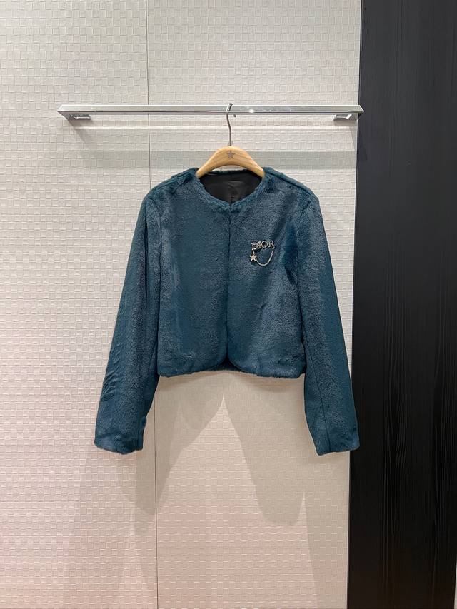 新款孔雀蓝毛绒圆领短款外套配送幸运星Logo胸针装饰 精致优雅 气质减龄 Sml