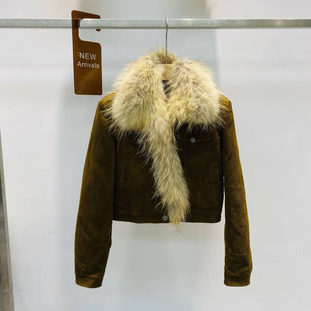 新款小众设计感港风洋气精致重工大貉子毛毛领条绒短款夹克外套Sml