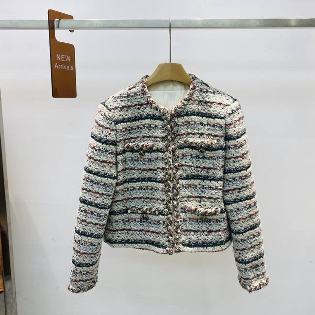 新款浪漫氛围感法式名媛精致富家千金彩线编织粗花呢彩钻装饰短款羽绒内胆外套上衣Sml