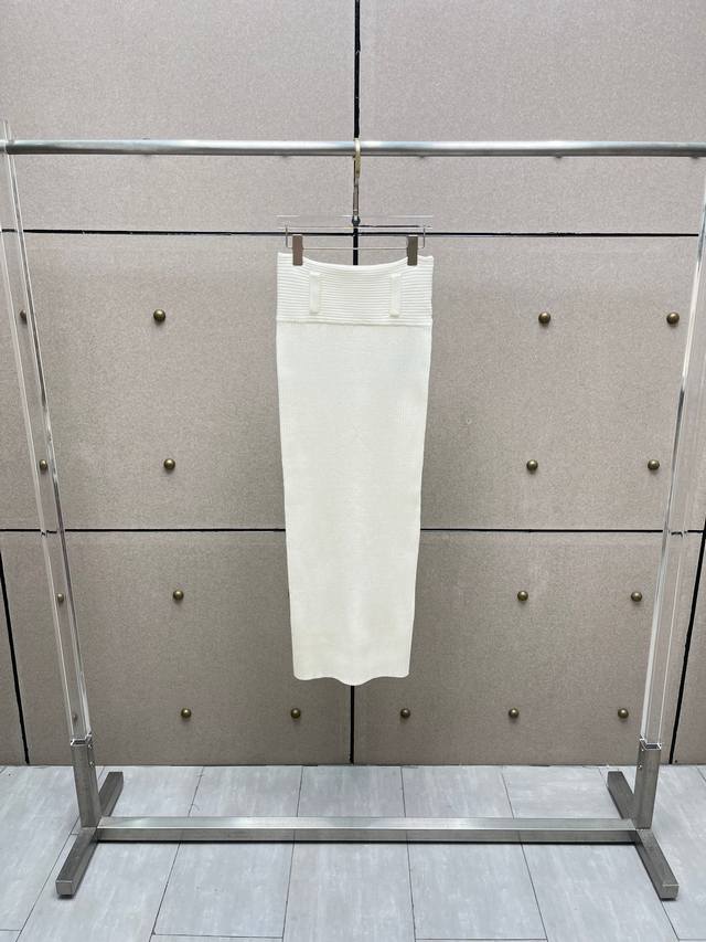 宽腰针织长半裙！ 配有宽腰带 Sml