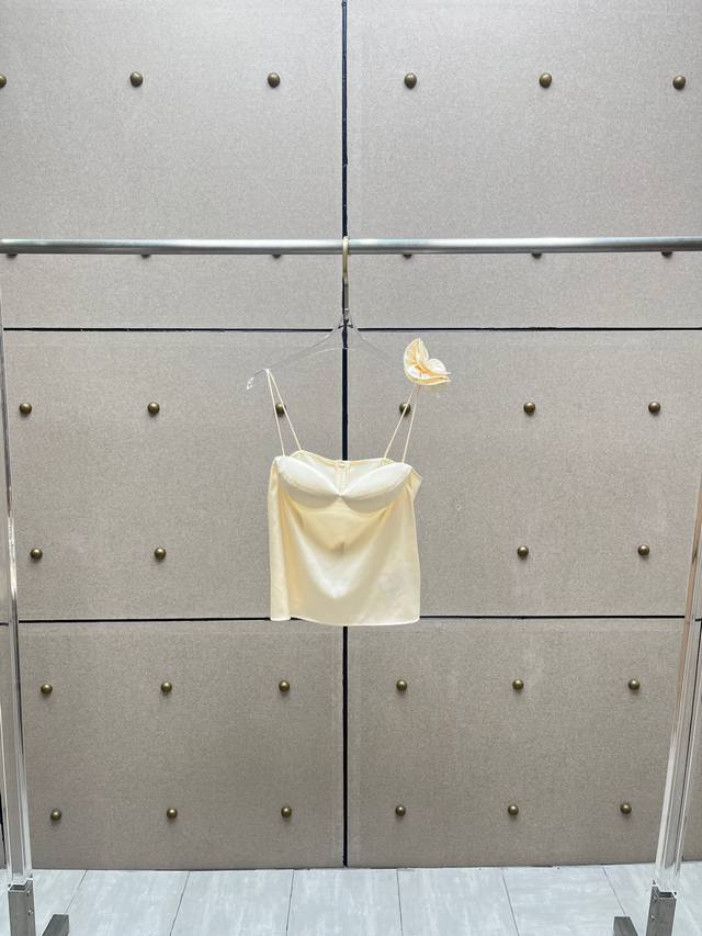 Magda 缎面吊带胸衣！Sml