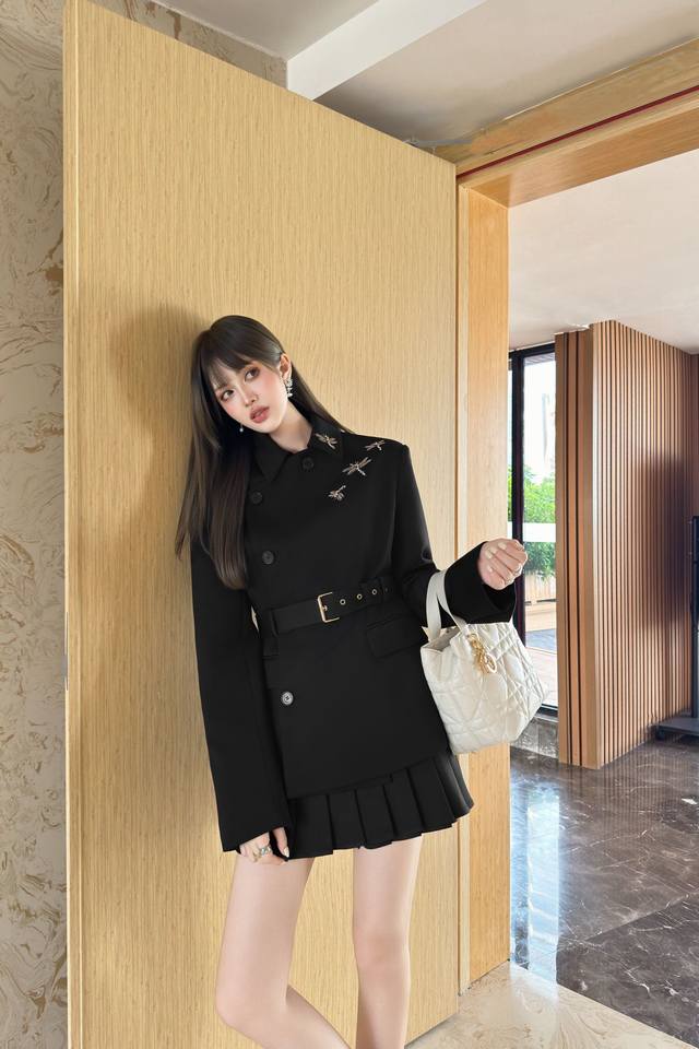 25秋冬新款重工蜻蜓刺绣收腰腰带长袖外套女设计感小众设计感开衫Sml