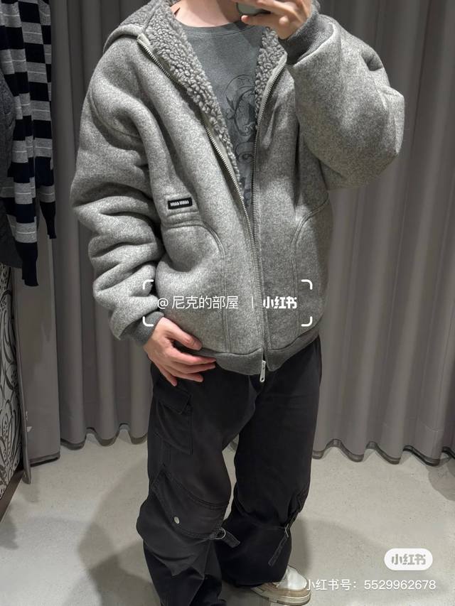 25秋冬新款微标厚款羊羔毛连帽外套内里满铺柔糯羊羔毛保暖的造型层次男女同款的无界设计Sml