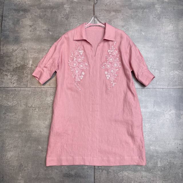 翻单出货 爆款 L.piaa 2025新款 超喜爱这款亚麻连衣裙 必备舒适透气休闲穿搭轻松慵懒度假自在的氛围感 低调奢华 面料成分：100%亚麻 颜色：白色 粉