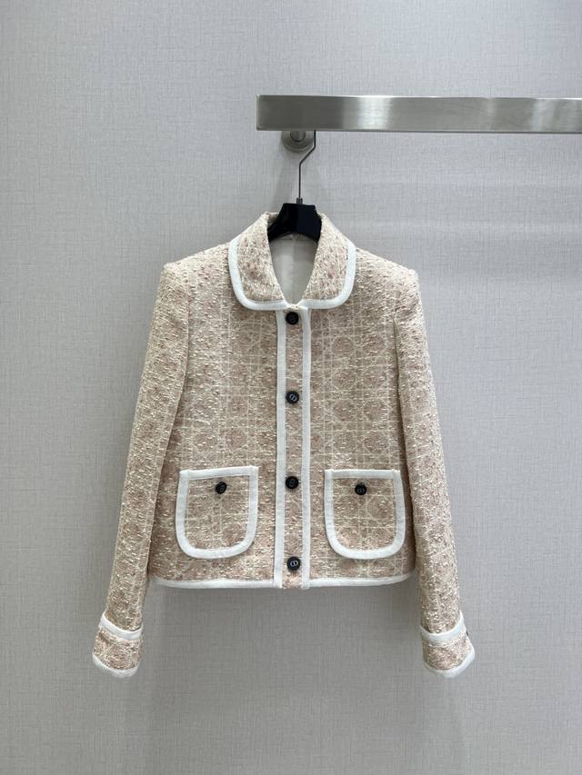 强烈推荐 Dio*2025新款 系列款菱格粗纺外套 高定意大利进口材质 轮廓微挺阔 重磅高货 穿着舒适 更具有型 一款完全不挑人穿着的衣型 复古名媛风 3个色