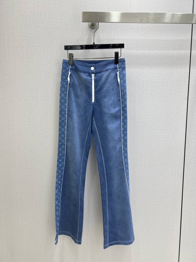 强烈推荐 Lv*2025秋冬新款 拼接印花长裤 印花面料 经典又有型 各种都能完美驾驭～高级成衣做法，细节美到爆！精美又日常，轻松驾驭！质感棒棒哒！减龄 时尚