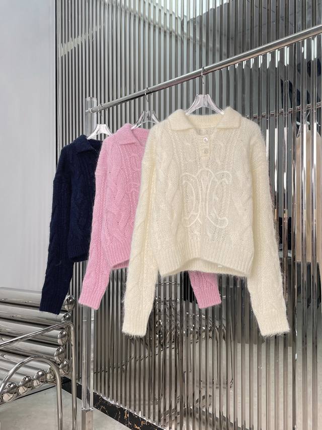 实拍图！最新Ce 25New 高比例马海毛凯旋门Logo翻领毛衣。颜色：粉 白 蓝。尺码：Sml 。