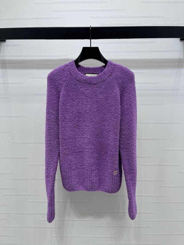 上新原单高端品质Gucc* 2025秋冬新款系列！落肩套头针织长袖毛衣！定制羊毛混纺纱线材质织造，柔软舒适，质感高级，密度细针织造，圆领落肩针织毛衣剪裁，穿出慵